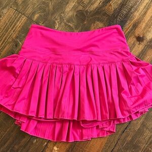 Gold Hinge pink pleated skirt small